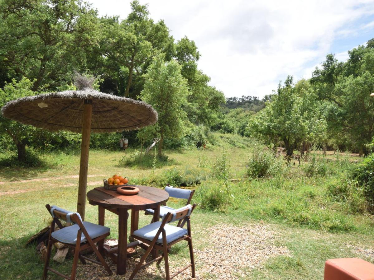 Serene Cottage In S O Lu S With Barbecue Troviscais Exterior photo